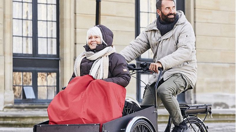 Bikemasters dame koeres af mand
